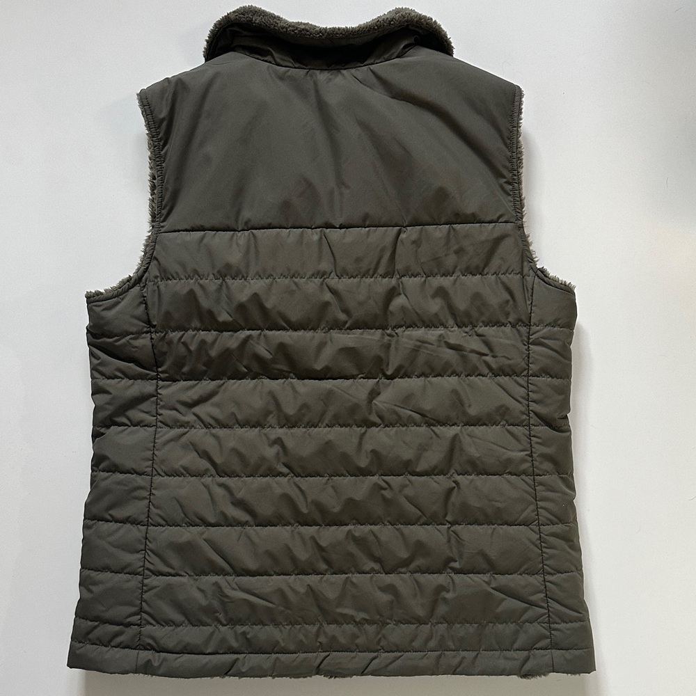 The North Face Mossbud Reversible Vest - Picture 5 of 11